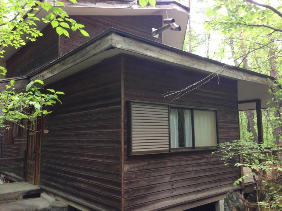 北軽井沢の貸別荘一棟貸し切り-庭とウッドデッキつき Azumaiokozan Exterior foto