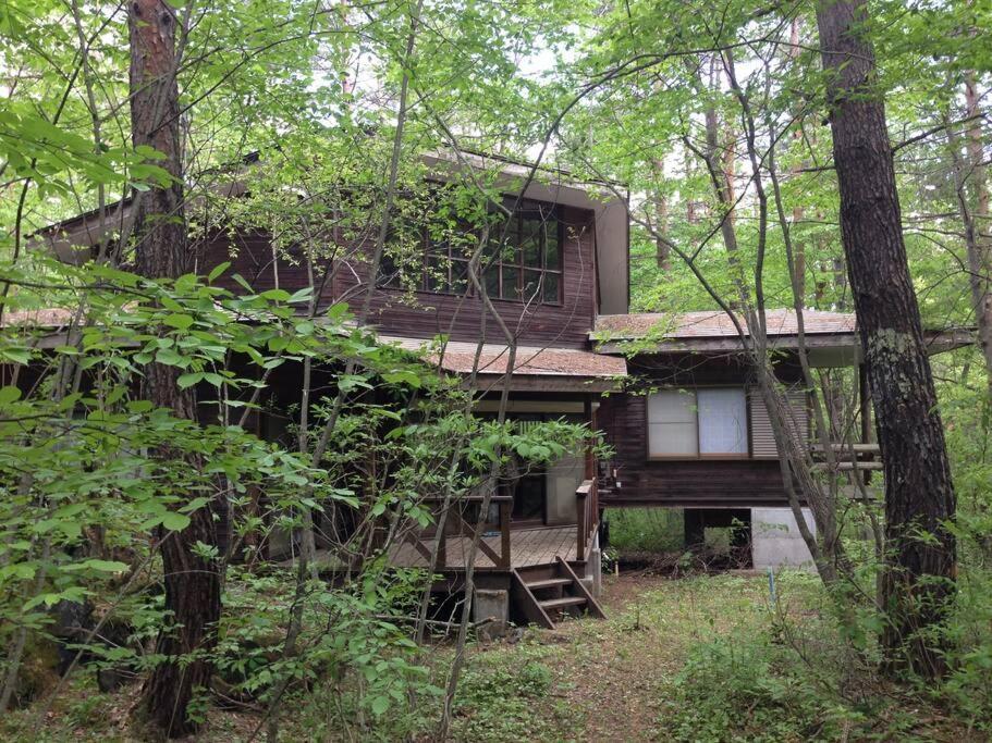 北軽井沢の貸別荘一棟貸し切り-庭とウッドデッキつき Azumaiokozan Exterior foto